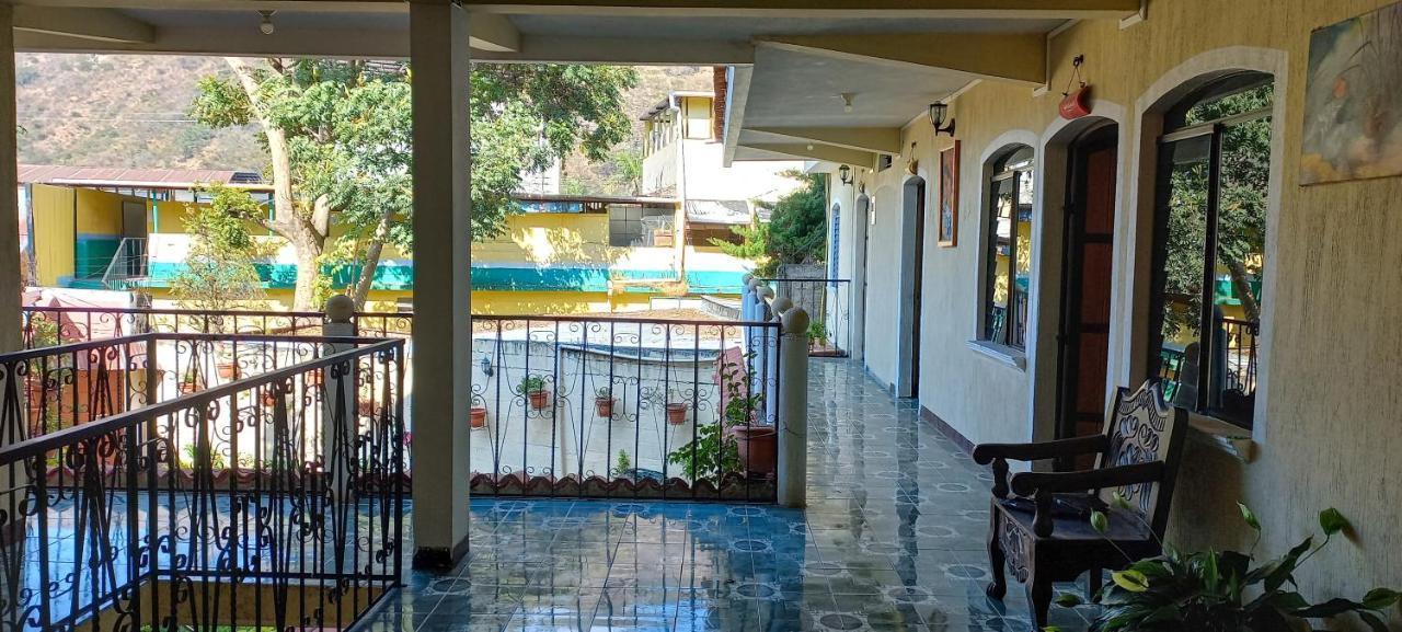 Hotel Casa Elefante Dormido Panajachel Exterior foto
